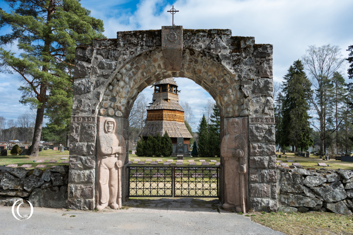 The arched gate commemorating the Winter War at Ruokolahti cemetery in Finland