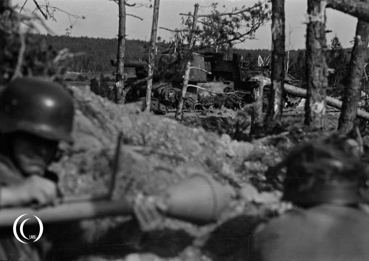 Destroyed Soviet ISU-152 assault tank in front of the Finnish defence line during the Battle of Tali-Ihantala on 14 July 1944