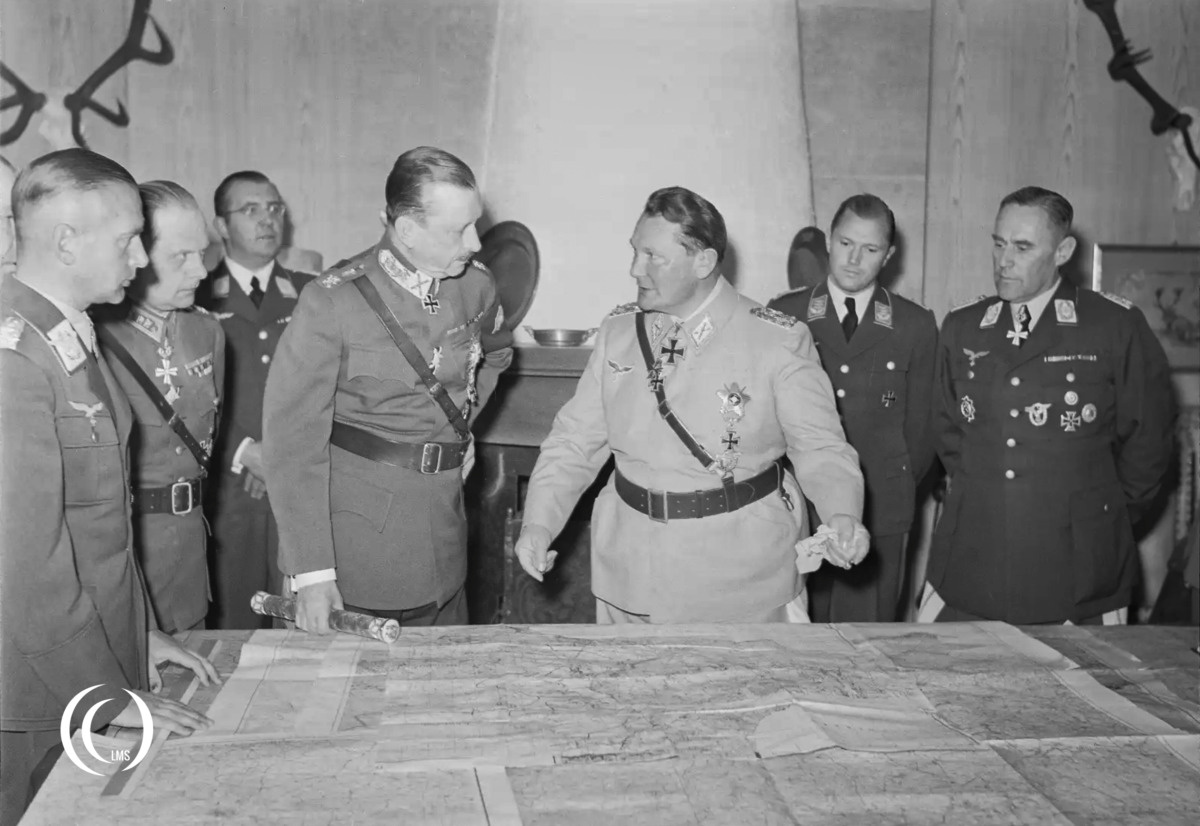 Field Marshal Mannerheim in conversation with Hermann Goering during a visit to Germany