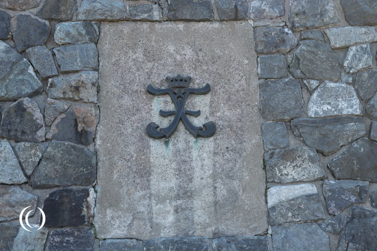Emblem of the Uusimaa Dragoon Regiment on the Rakuunakivi Memorial in Lappeenranta, Finland