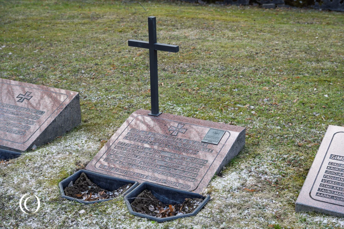 Grave of Mannerheim Cross recipient Lauri Vilhelm Nissinen at Lappeenranta Heroes Cemetery in Finland