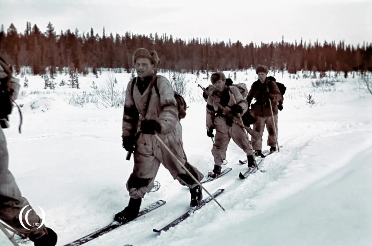 Long-range reconnaissance unit on the move near Petsamo on 14 April 1942