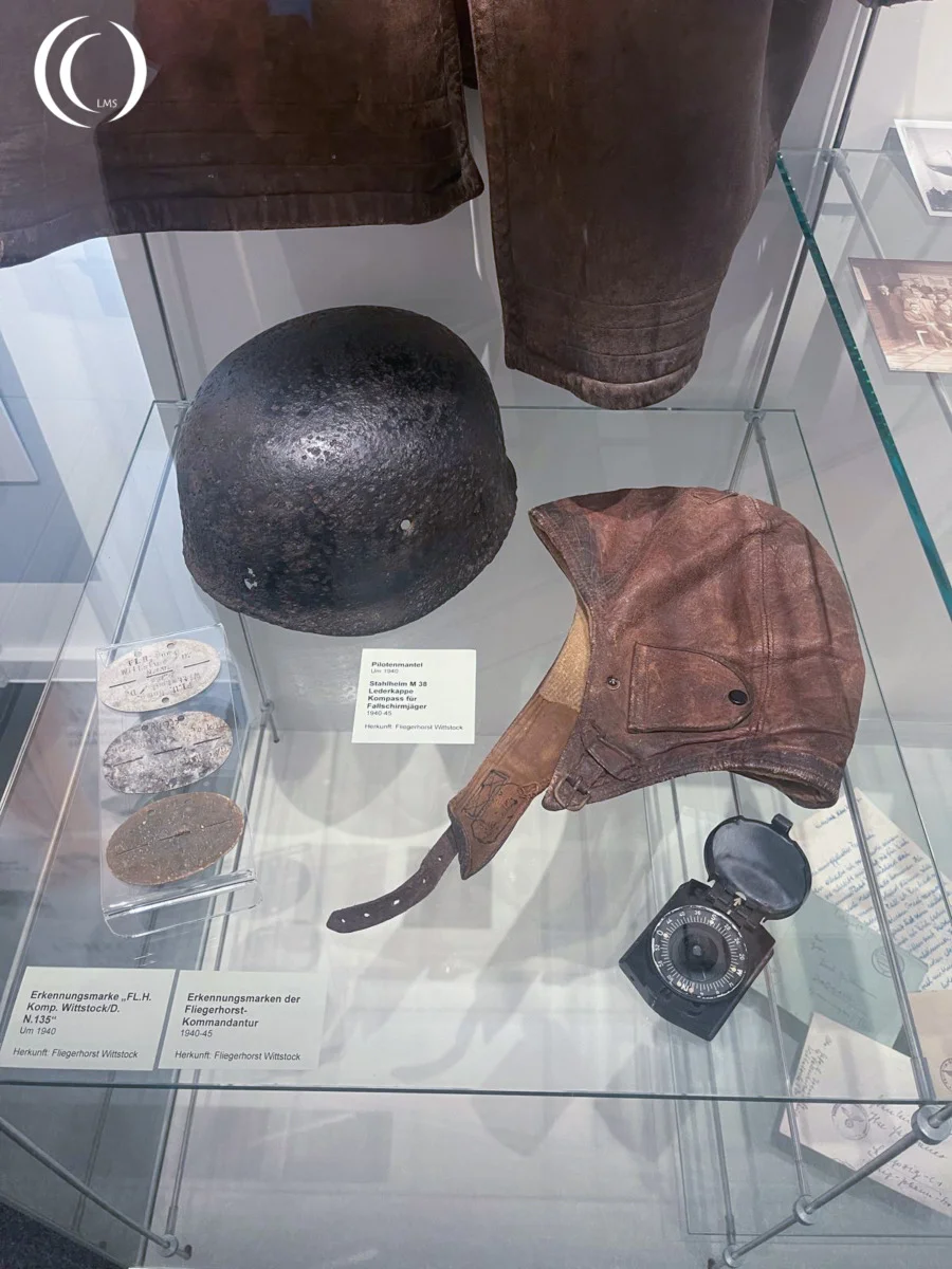 Items from the Falschirmjäger School Wittstock in Germany