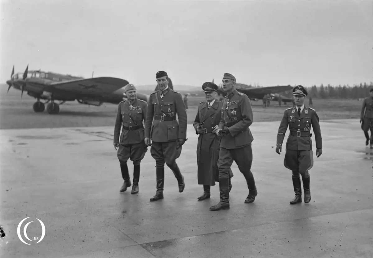 Lieutenant General Valve during Hitler's visit to Marshal Mannerheim's 75th birthday in June 1942